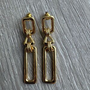 Elegant Gold Geometric Earrings